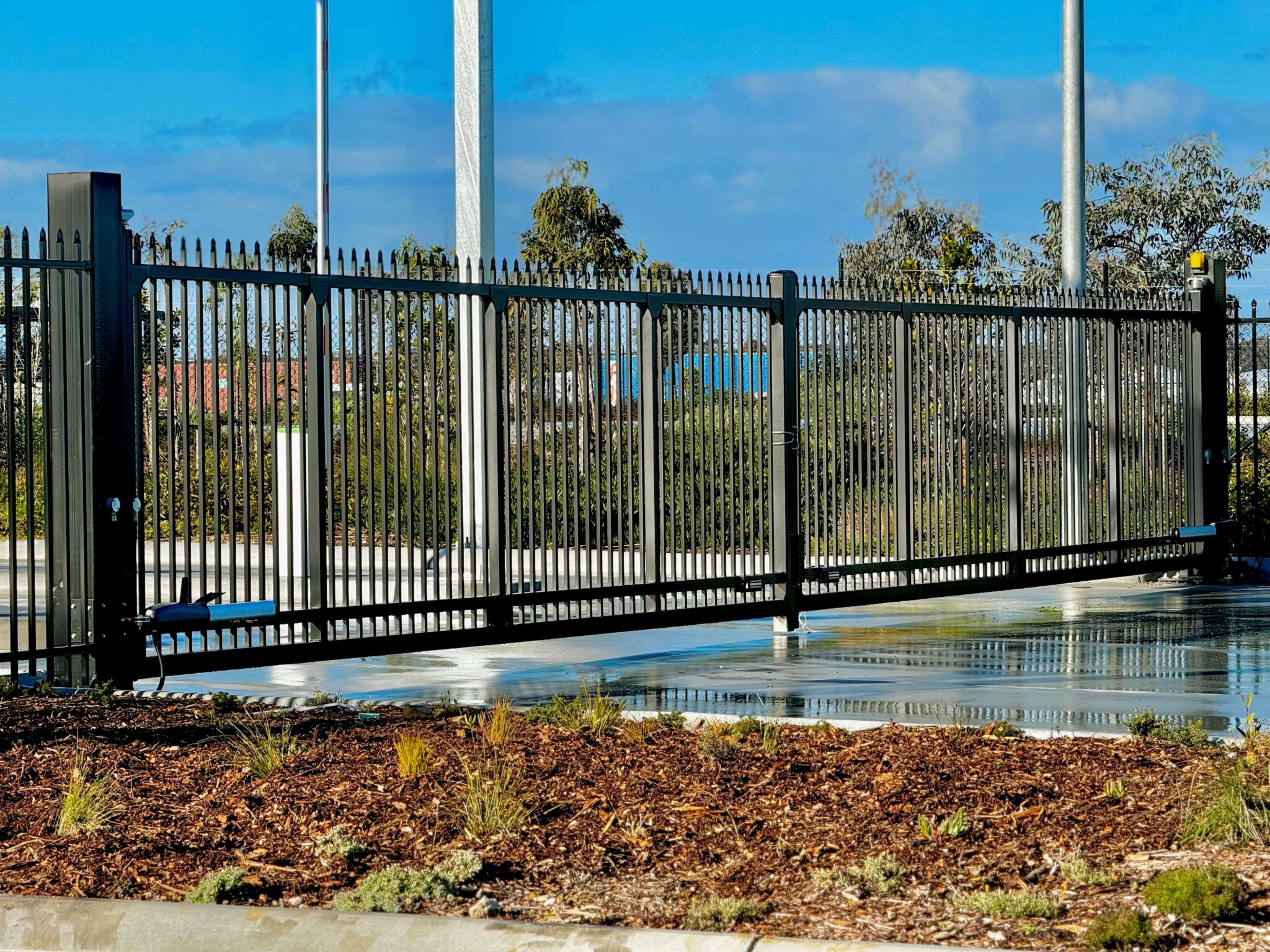 BI-FOLD GATES